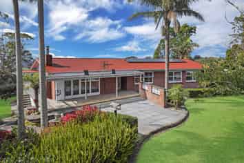 480 Whitford Road, Whitford