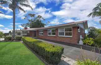 480 Whitford Road, Whitford