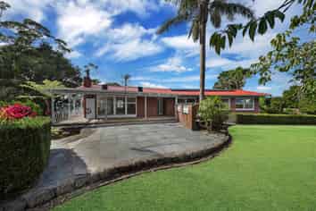 480 Whitford Road, Whitford