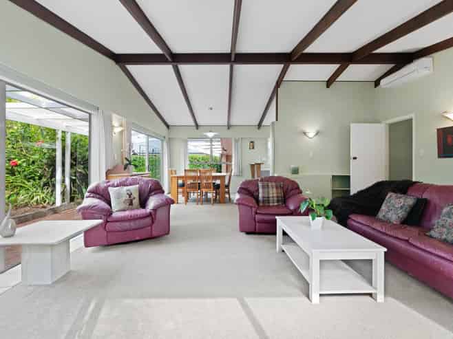 50 Marine Parade, Mellons Bay