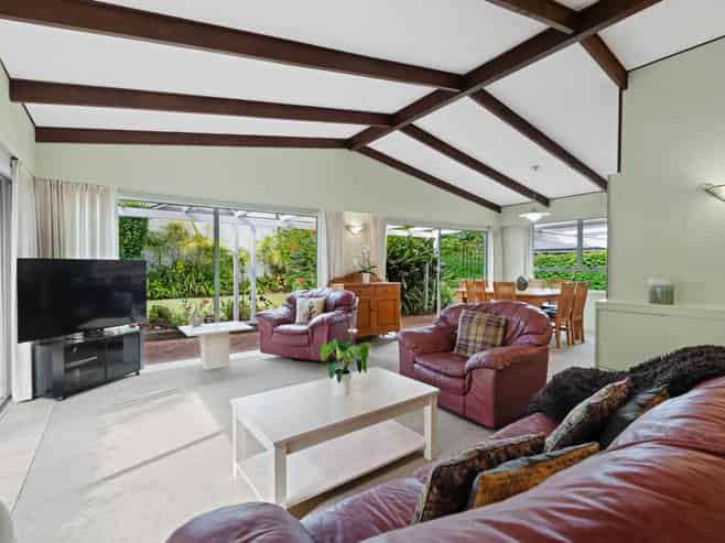 50 Marine Parade, Mellons Bay