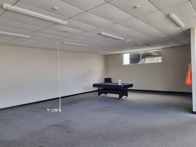 Office Facilities in Kelvin Grove - Great Value