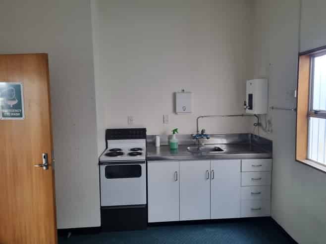 Office Facilities in Kelvin Grove - Great Value