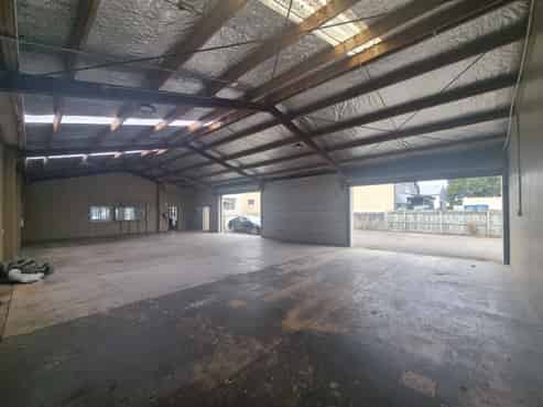 Central Workshop/ Shoowroom & Offices