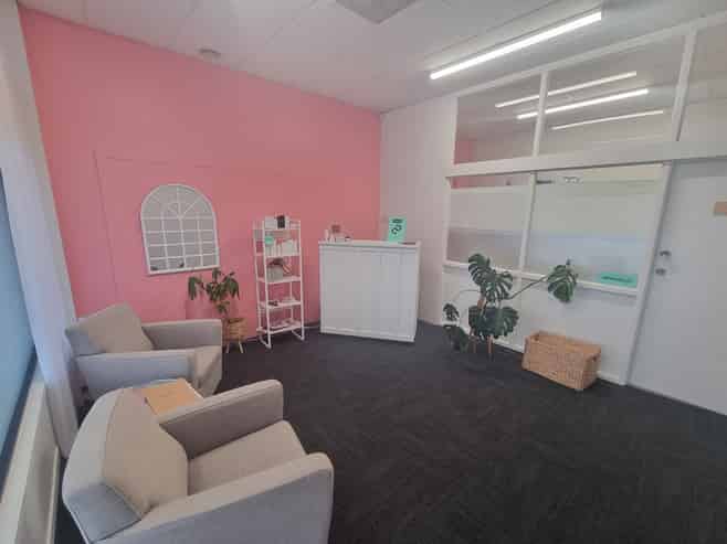 AFFORDABLE OFFICE ON BROADWAY