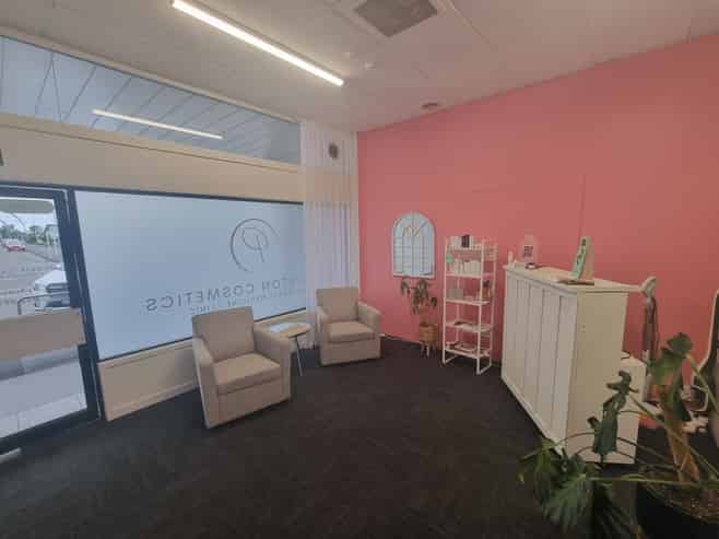 AFFORDABLE OFFICE ON BROADWAY