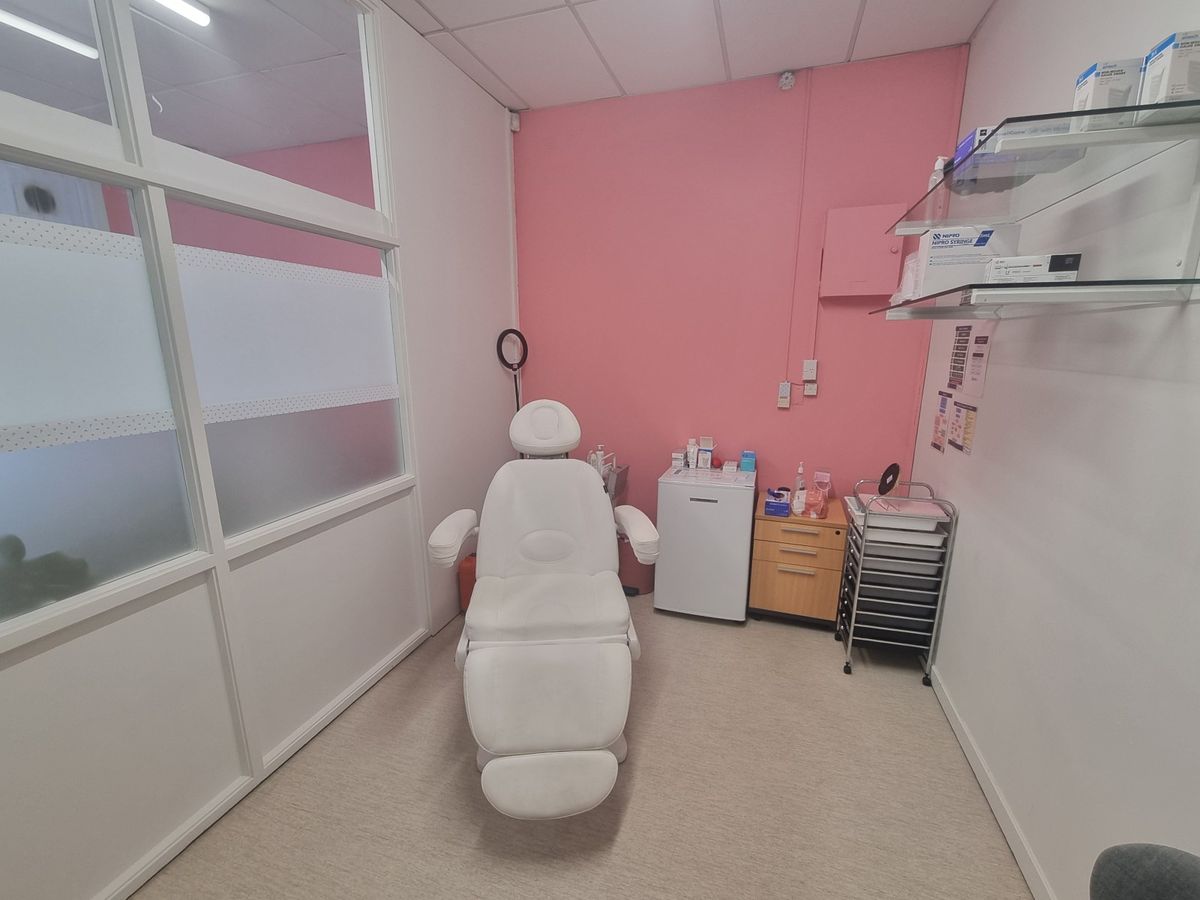 AFFORDABLE OFFICE ON BROADWAY - Widok 4