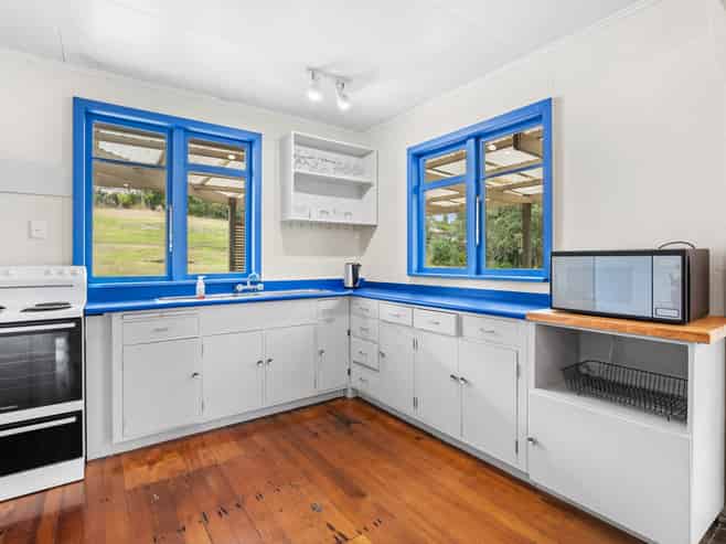 34 Toetoe Road, Otaika