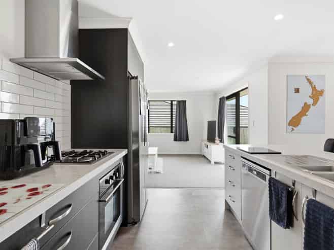 9 Charlotte Drive, Omokoroa