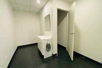 Modern Refurbished Space Near Lincoln Road