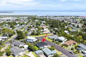 104 Regent Heights, Thames