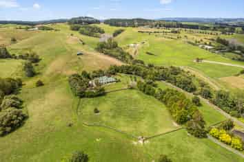 1021 Peak Road, Helensville