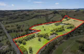1021 Peak Road, Helensville