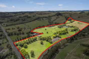 1021 Peak Road, Helensville