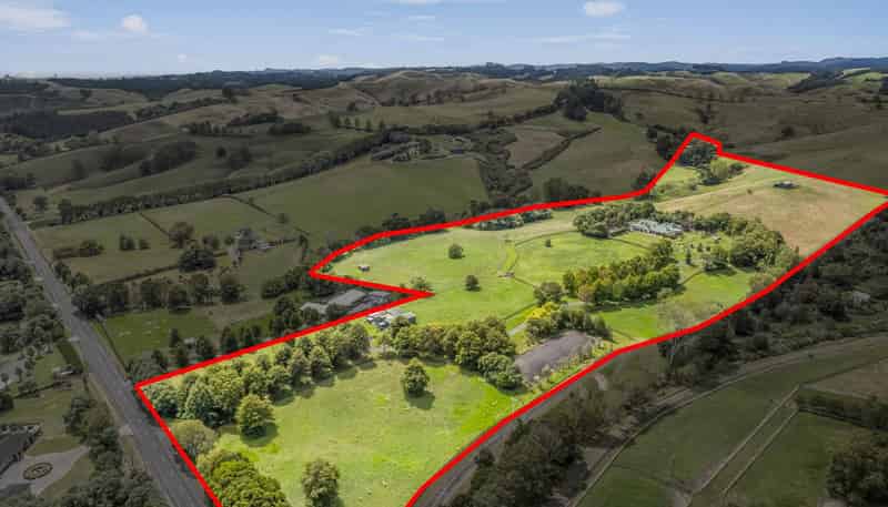 1021 Peak Road, Helensville