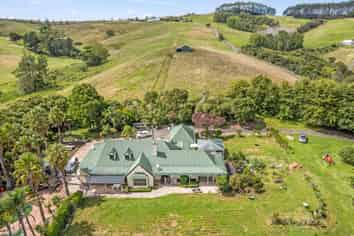 1021 Peak Road, Helensville