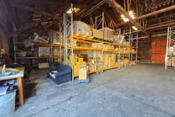 Execellent Terms 370m2 Warehouse