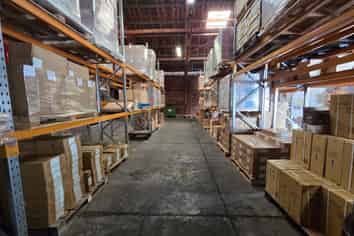 Execellent Terms 370m2 Warehouse