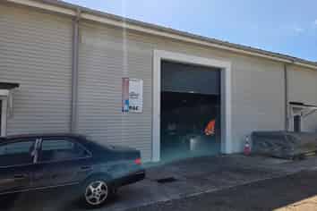 Execellent Terms 370m2 Warehouse