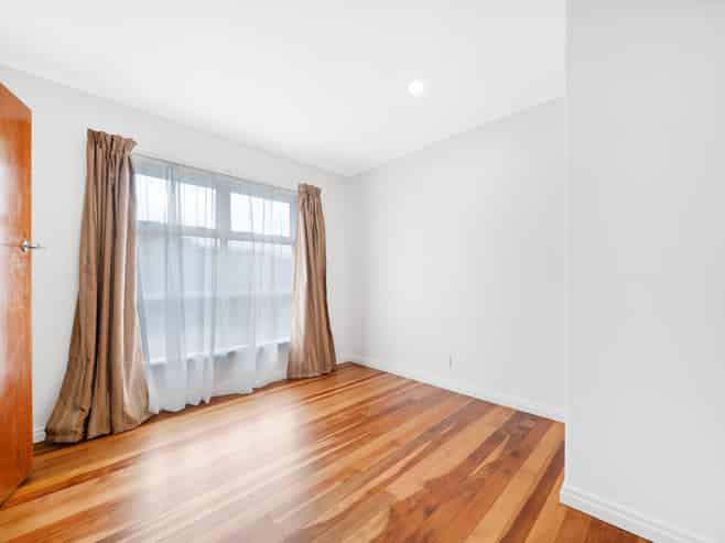 4/4 Erson Avenue, Royal Oak
