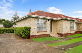 4/4 Erson Avenue, Royal Oak