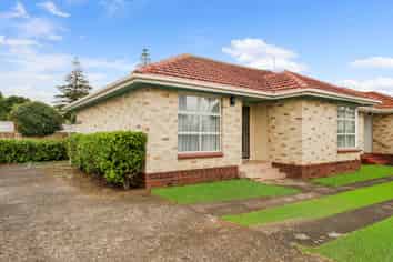 4/4 Erson Avenue, Royal Oak