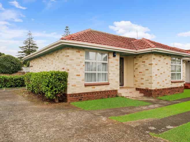 4/4 Erson Avenue, Royal Oak