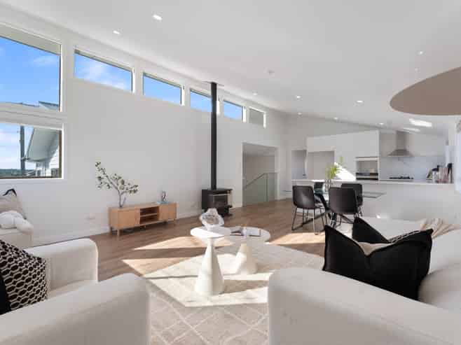 85 Pupuke Road, Northcote