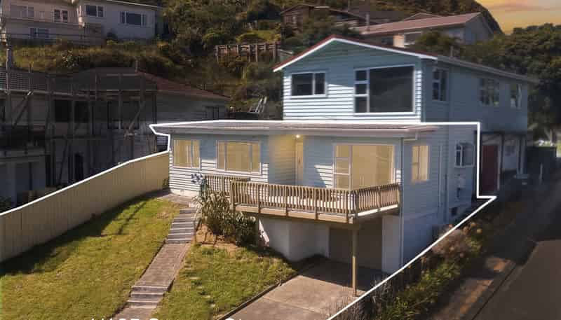 F1/165 Severn Street, Island Bay