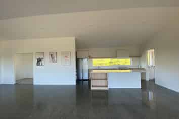 69 West Ridge Road, Maunu