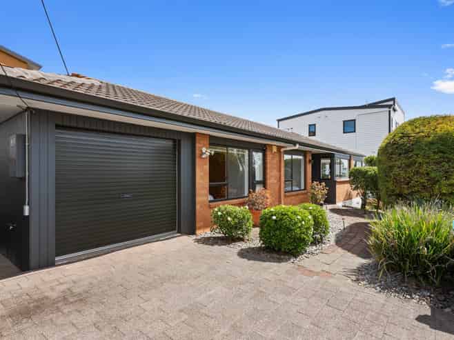 2b Kereru Street, Henderson