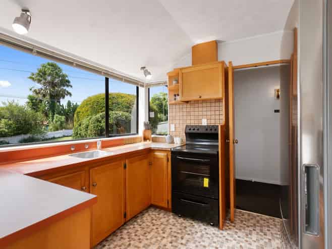 2b Kereru Street, Henderson