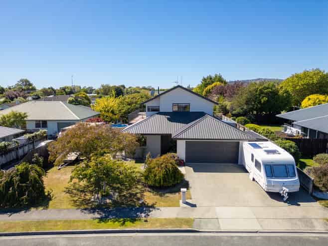 58 Aldinga Avenue, Stoke