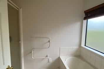 94 Landing Drive, Albany