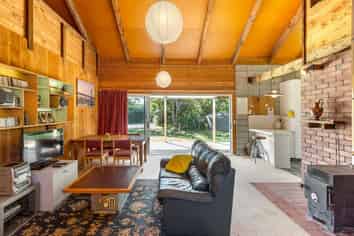 132-134 New York Street, Martinborough