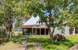 132-134 New York Street, Martinborough