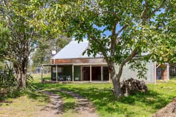 132-134 New York Street, Martinborough