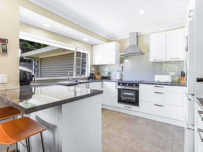 8 Perindale Drive, Chartwell