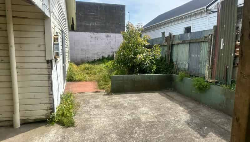 5 Mangorei Road, Strandon