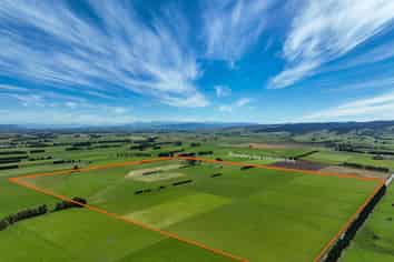 372 Looney Road, South Hillend