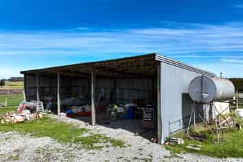 372 Looney Road, South Hillend