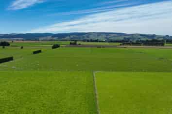 372 Looney Road, South Hillend