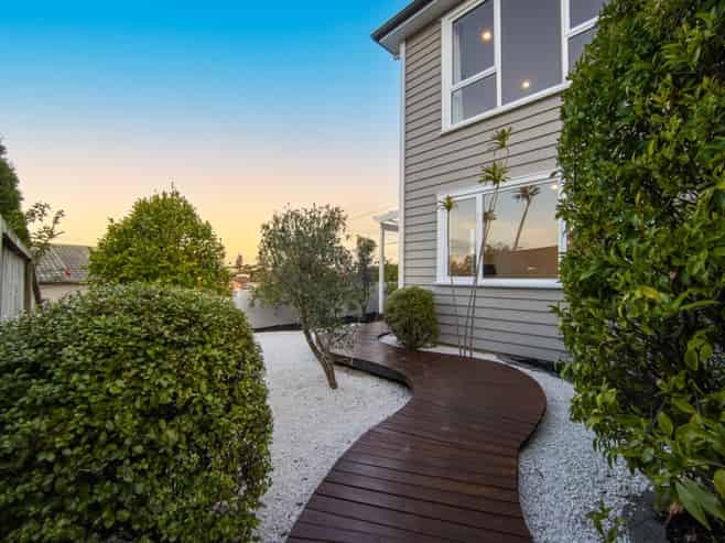 56A Oakdale Road, Hillsborough
