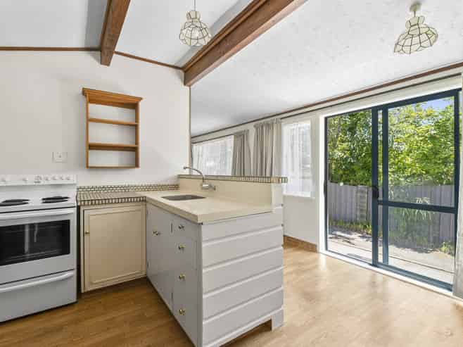 16  Lytton Street , Glenholme