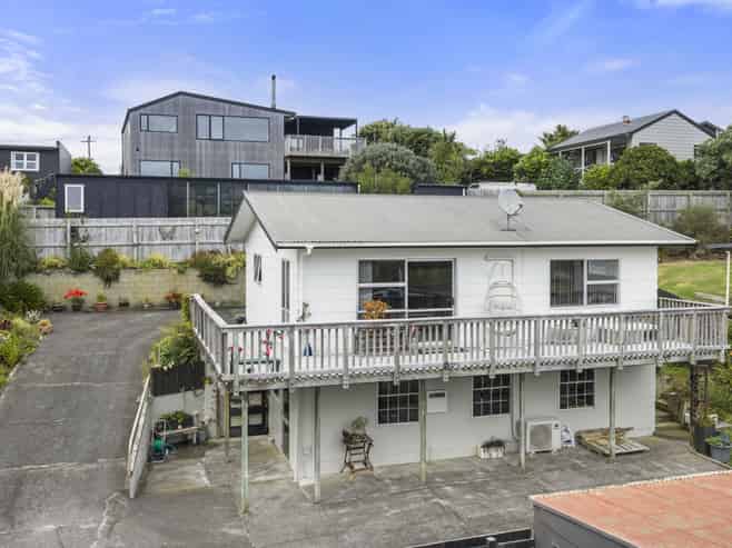 14B Taipari Avenue, Raglan