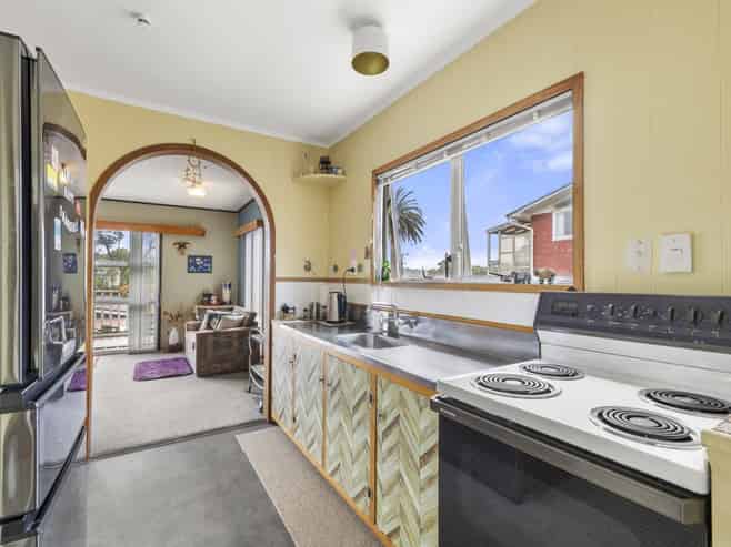 14B Taipari Avenue, Raglan