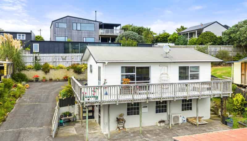 14B Taipari Avenue, Raglan
