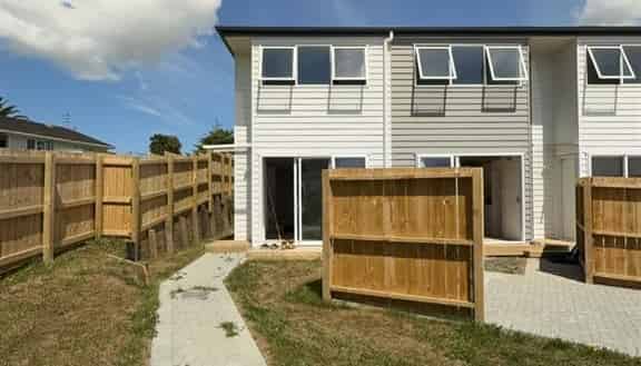 41F Wickman Way, Mangere East