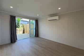 41F Wickman Way, Mangere East