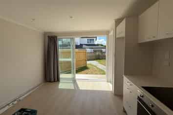 41F Wickman Way, Mangere East